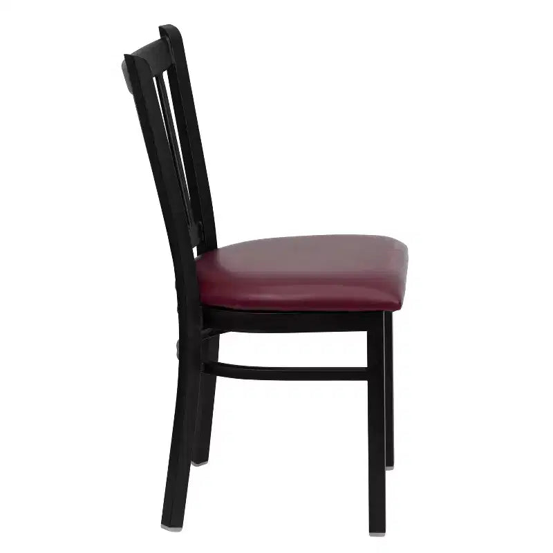 Sedia da pranzo in metallo con schienale verticale e seduta imbottita