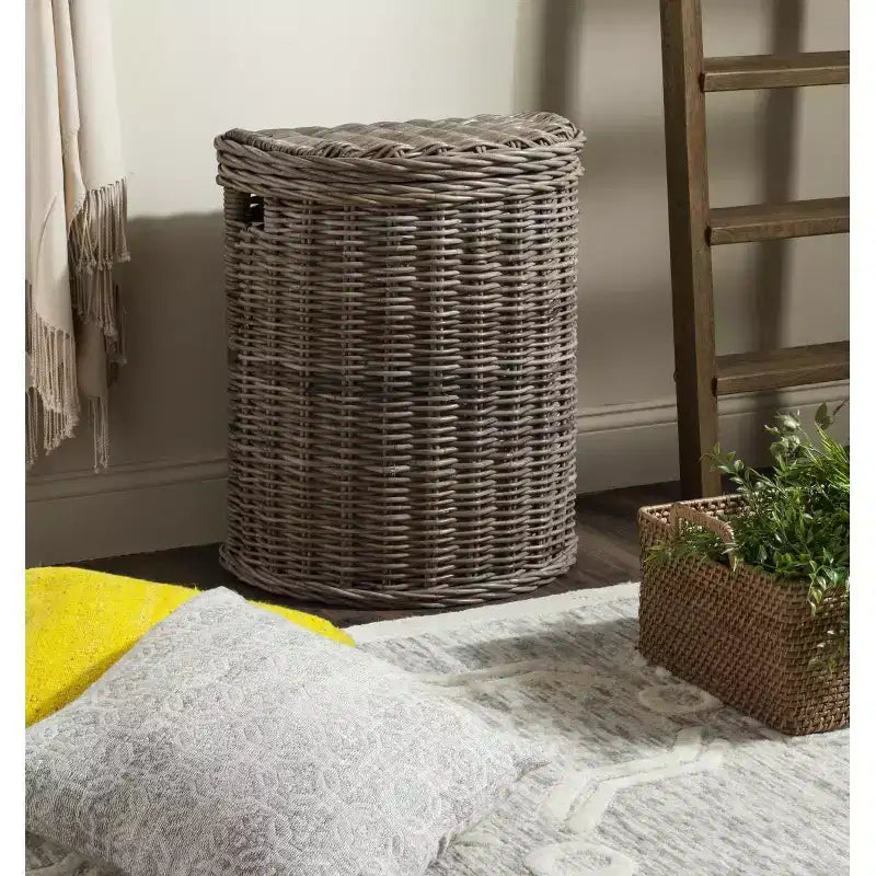 Cesta portabiancheria in rattan intrecciato con coperchio